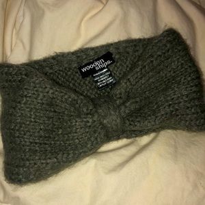 🔹 Wooden Ships Head Scarf / Wrap